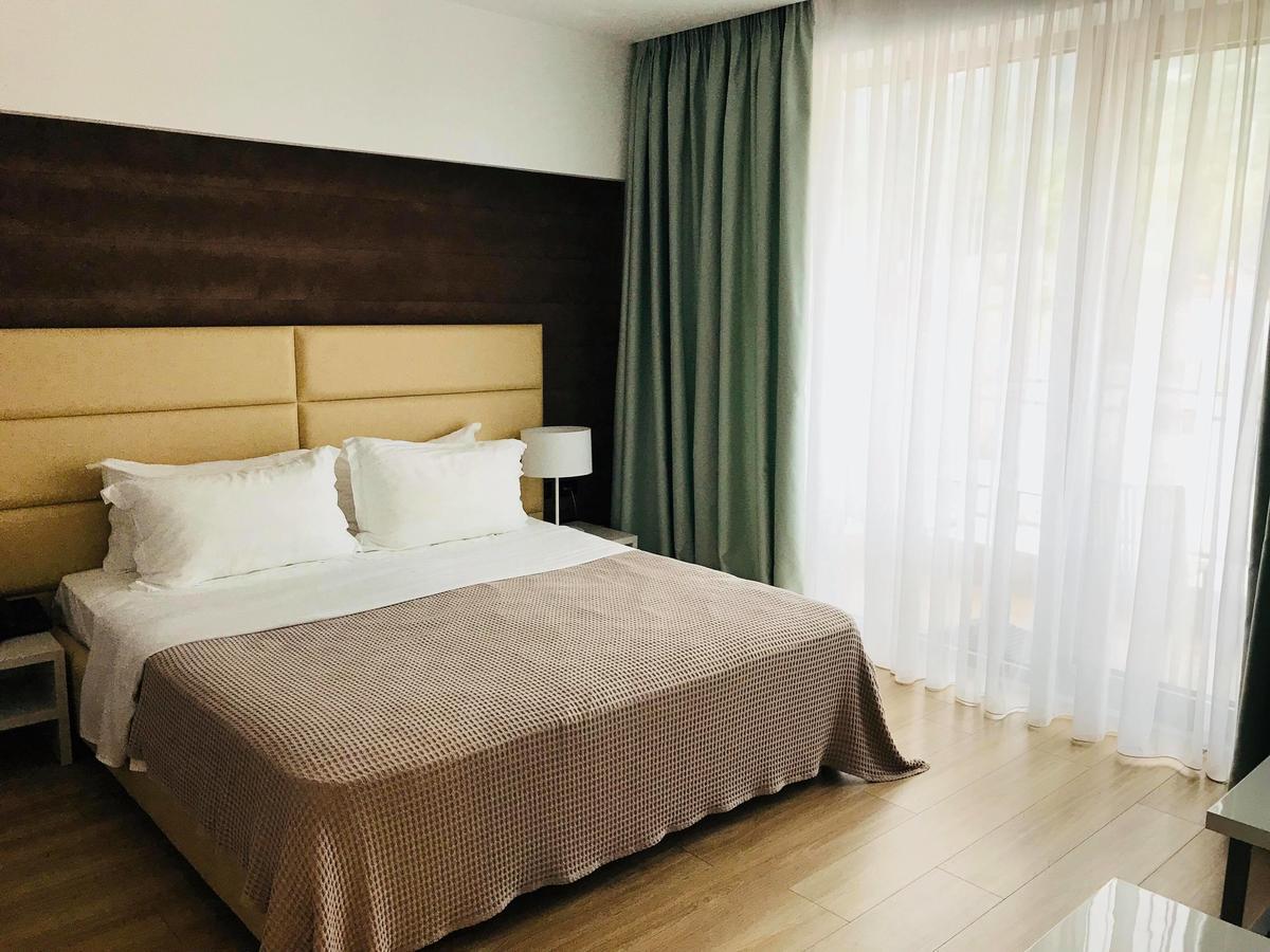 Hotel Morina Palace Dhërmi Buitenkant foto